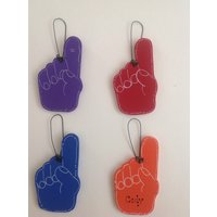 Schneller Versand - Personalisierter Sportschaumfinger Weihnachtsschmuck Handbemaltes Holz Schneller Versand - Personalisierter Sportschaumfinger Weihnachtsschmuck Handbemaltes Holz von GraciousGiggles