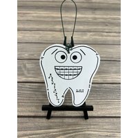 Zahnspange Kieferorthopäde Personalisiert Christbaumschmuck Holz Zahnspange Kieferorthopäde Personalisiert Christbaumschmuck Holz von GraciousGiggles