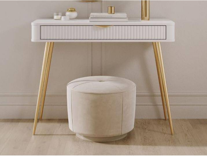 Schminktisch mit Goldenen Metallbeinen Latina Weiß Schminktisch mit Goldenen Metallbeinen Latina Weiß von Graingold