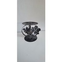 Vintage Kerzenhalter Aus Metall, Eisenblumen, Wohndekor, Tischdekoration, Runder Kerzenhalter, Baumblätter von Grandchildattic