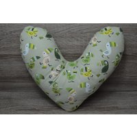 Herzkissen, Brustherzkissen, Mastektomie Kissen, Unterarmkissen, Brust-Chirurgie-Kissen, Lindgrün Mit Tukan, Handmade Herzkissen, Brustherzkissen, Mastektomie Kissen, Unterarmkissen, Brust-Chirurgie-Kissen, Lindgrün Mit Tukan, Handmade von Grandmeremimi