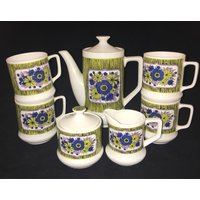 Vintage, Florales Tee-Set von Granfalloons
