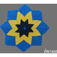 Blauer Stern Geformter Bereich Teppich, Vintage Waschbarer Retro Gestrickter Farbenfroher Wollteppich - Handgemachte Bodendeko von GrannyKnittedGoods