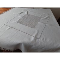 Weiße Leinen Kaffeedecke Decke Mit Hohlsaum Und Spitze in Handarbeit von GrannysGoodiesDE
