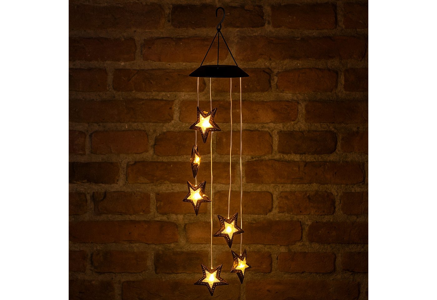 Gravidus LED Solarleuchte LED Solar Hänge-Windspiel Sternenstaub mit 6 Metallsternen warmweiß von Gravidus