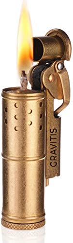 Vintage Messing Feuerzeug aus dem 1. Weltkrieg - Replica Lighter aus WWll - Antikes Grabenfeuerzeug - Trench Benzinfeuerzeug in Patronen Form - Seltenes Luntenfeuerzeug von Gravitis