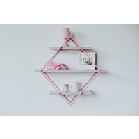 Wandregal Aus Holz, Rhomben Form Regal, Rosa Blau Weiß Regal Für Kinderzimmer, Eiche Mit Metallkonstruktion von GrawFurniture