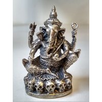 Sitzender Ganesh Mit Schädel-Messingstatuette-Reise-Altar-Meditations-Gottheit-statue von GreatEasternSun
