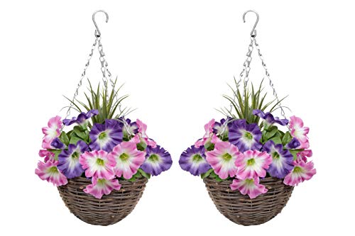 GreenBrokers 2 x künstliche runde Rattan-Hängekörbe, Petunien und dekorative Gräser, Pink & Violett von GreenBrokers