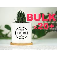 Bulk 20+ Firmengeschenk - Blumentopf Mit Individuellem Firmenlogo 3 ""Mini Weißer Keramiktopf Bambustablett Mitarbeitergeschenk""" von GreenandDirtGifts