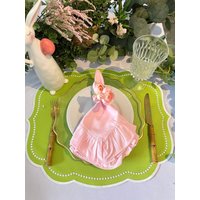 Grünes Tischset Mit Gewelltem Rand von GreenleafhomeShop