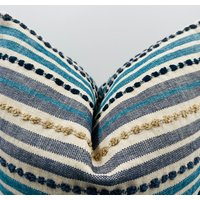 Boho Gestreifter Dekokissenbezug 18x18 Blau Weißer Strukturierter Kissenbezug Für Couch Sofa Bett Moderne Rustikale Bauernhaus Dekoration Halloween Boho Gestreifter Dekokissenbezug 18x18 Blau Weißer Strukturierter Kissenbezug Für Couch Sofa Bett Moderne Rustikale Bauernhaus Dekoration Halloween von GrejDesign