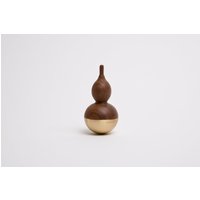 Holz Und Messing Briefbeschwerer | Kürbis Form Nussbaum Selbstbalancierend Handarbeit Handwerk Wohnkultur Bürobedarf Geburtstagsgeschenk von GroveFrontGallery