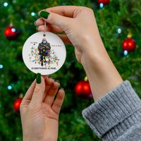 Lustiger Bernie Sanders Weihnachtsschmuck 2021 - Alles Ist Fein Ornament Rundes Keramik Fäustlinge von GrowingandGoing