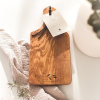 Personalisierbar | Olivenholz Servierbrett "Wildflower" Frühstücksbrett Charcuterie Board Schneidebrett Hochzeitsgeschenk Personalisierbar | Olivenholz Servierbrett "Wildflower" Frühstücksbrett Charcuterie Board Schneidebrett Hochzeitsgeschenk von GruenwaldDesign