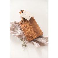 Personalisiertes Olivenholz Servierbrett "Initials"| Frühstücksbrett | Charcuterie Board Hochzeitsgeschenk Schneidebrett Mit Lasergravur Personalisiertes Olivenholz Servierbrett "Initials"| Frühstücksbrett | Charcuterie Board Hochzeitsgeschenk Schneidebrett Mit Lasergravur von GruenwaldDesign