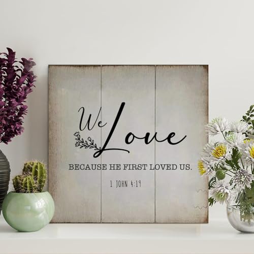 Guangpat Holzschild mit Jesus-Bibelvers "Love Because He First", 30,5 x 30,5 cm, Schrift, Kunst, Bauernhaus, Familie, Wanddekoration, Wandaufhänger für Küche, Schlafzimmer, Wohnzimmer, Foyer Guangpat Holzschild mit Jesus-Bibelvers "Love Because He First", 30,5 x 30,5 cm, Schrift, Kunst, Bauernhaus, Familie, Wanddekoration, Wandaufhänger für Küche, Schlafzimmer, Wohnzimmer, Foyer von Guangpat