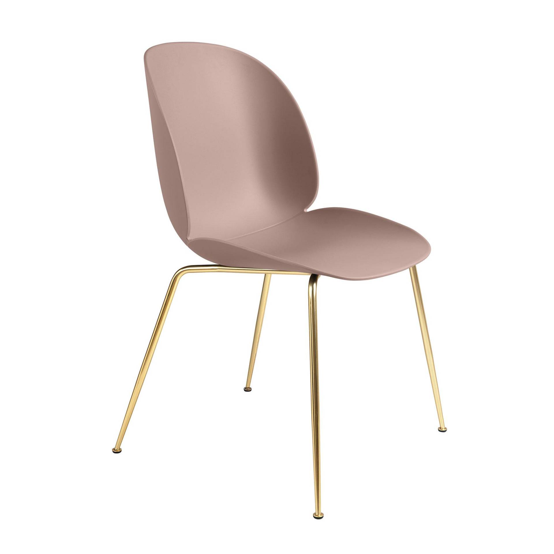 Gubi - Beetle Stuhl Gestell Messing - süßes pink/Sitzschale Polypropylen/BxHxT 56x87x58cm/mit Kunststoffgleiter/Gestell Stahl Messing matt von Gubi