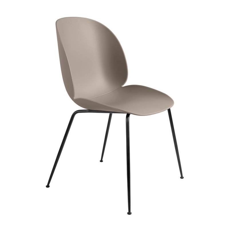 Gubi - Beetle Stuhl Gestell schwarz - new beige/Sitzschale Polypropylen/BxHxT 56x87x58cm/mit Kunststoffgleiter/Gestell Stahl schwarz matt von Gubi