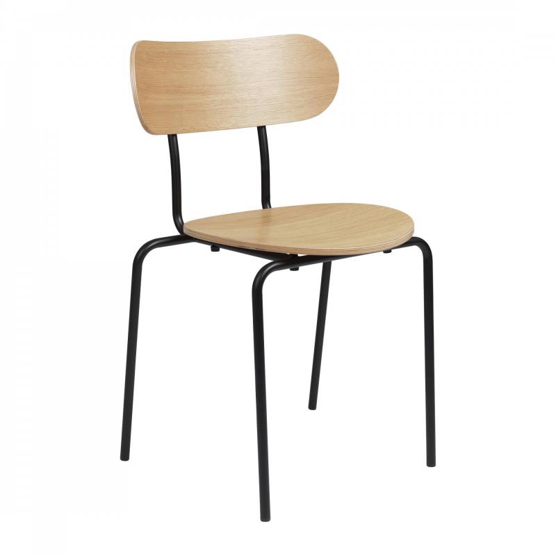 Gubi - Coco Dining Chair stapelbar - Eiche lackiert/BxTxH 50x53x81cm/mit Kunststoffgleitern/Gestell Metall schwarz RAL 9005 matt lackiert von Gubi