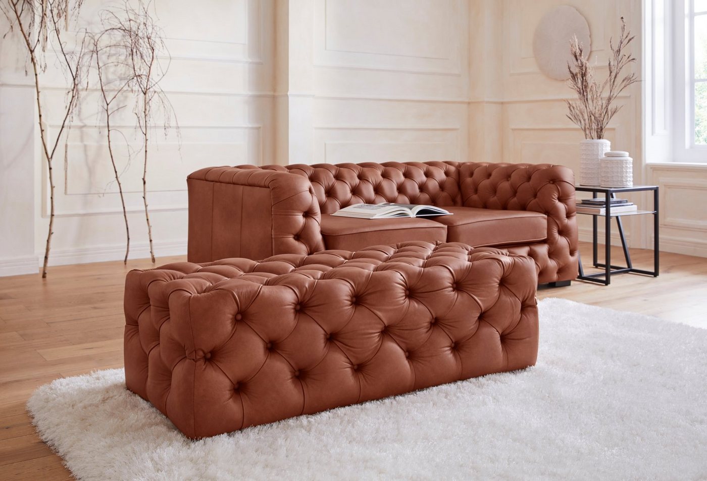 Guido Maria Kretschmer Home&Living Polsterhocker Kalina, mit klassischer Chesterfield-Knopfheftung von Guido Maria Kretschmer Home&Living