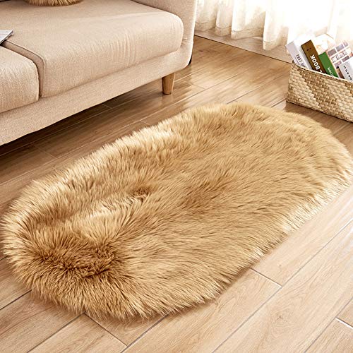 Ovaler Flauschiger Plüsch Bereich Teppich für Schlafzimmer,Faux Lammfell Schaffell Teppiche Wohnzimmer Hochflor Kunstfell Nachahmung Wolle Bettvorleger Sofa Matte Carpet Bodenmatte Khaki 60x150CM von GUOCU