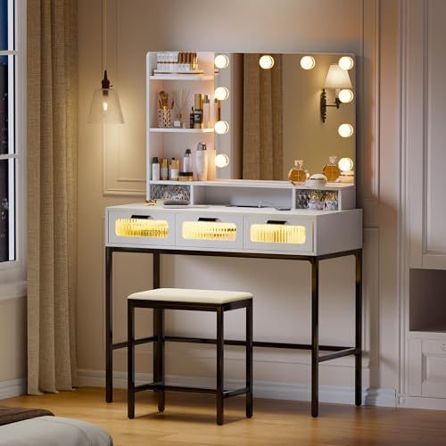 Gurexl Weiß Schminktisch mit Spiegel, RGB LED Schminktisch mit Hocker Beleuchtung Schubladen Glasplatte 5 Schubladen, Haartrocknerständer USB Type-C von Gurexl