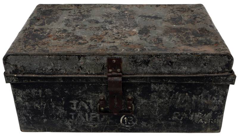 Guru-Shop Truhenbank Alter Blechkoffer, antiker Metallkoffer -.. Guru-Shop Truhenbank Alter Blechkoffer, antiker Metallkoffer -.. von Guru-Shop