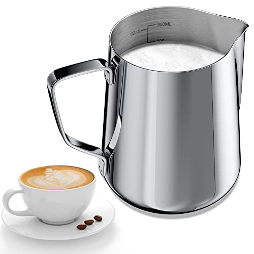 Gvolatee 350ml Milchkännchen zum Milchaufschäumen 304 Edelstahl, Milchkanne mit Messung Mark 12oz für Barista, Milch Pitcher für Cappuccino, Latte Art,Espresso, Perfekt für Kaffeeliebhabe, Silber von Gvolatee