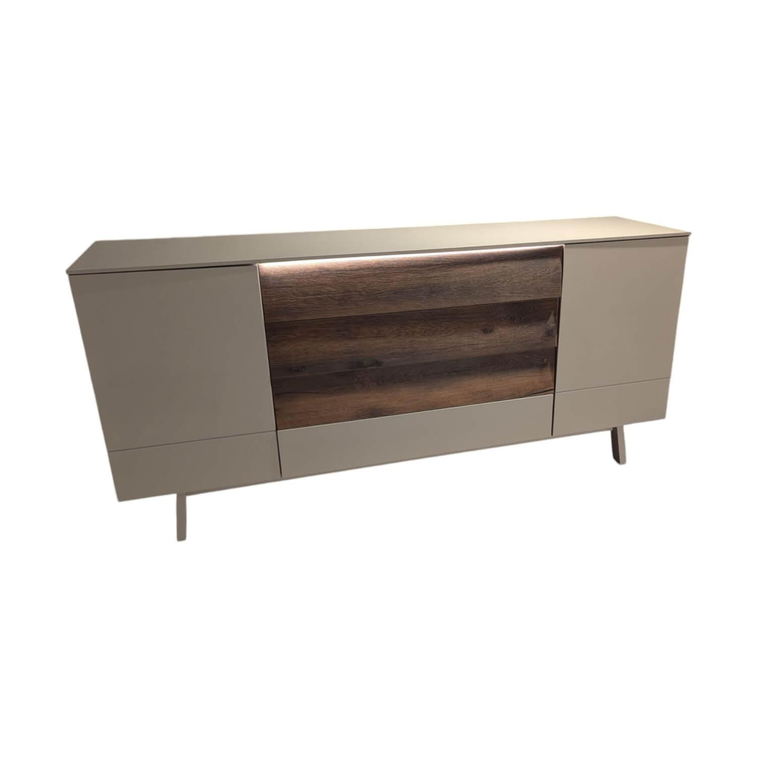 Sideboard Missano Lack Seidenmatt Fango Grau Akzente Balkeneiche Struktur Terra ... Sideboard Missano Lack Seidenmatt Fango Grau Akzente Balkeneiche Struktur Terra ... von Gwinner