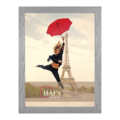 HAES DECO - Holz Bilderrahmen 30x40 Paris Vintage grau - Vintage Chabby Chic - Fotorahmen Holz - Portraitrahmen mit Wandhalterung - Fotorahmen für 1 Foto im Format 30x40 - SP001302 von HAES DECO