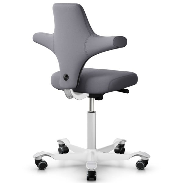 HAG CAPISCO 8126 | Stoff Xtreme grau | Flacher Sitz | Gestell weiß HAG CAPISCO 8126 | Stoff Xtreme grau | Flacher Sitz | Gestell weiß von HAG