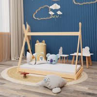 Montessori Kinderbett 140x70cm natur Tipi Spielbett Zeltform Holz bodentief mit Lattenrost mit Oeko-Tex 100 Matratze - Natur von HAGO