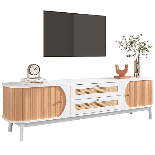 HAINEW Landhausstil TV Schrank TV Lowboard mit Türen und Rattan Schubladen, TV-Ständer mit Rattanseiten, Fernsehschrank für Wohnzimmer Esszimmer (Weiß und Holzfarbe) von HAINEW