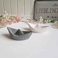 Segelboot Schiff Mit Anker, Maritime Beton Raysin Deko, Dekoration Boot Anker Motiv, in 2 Farben Erhältlich/Deko Geschenk Idee von HANDGEMACHTvonTHELKA