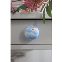 Knauf, Kommodenknopf, Kinderzimmerknopf, Knauf Für Kinderzimmer, Heißluftballon Bemalte Griffe Und Pulls, Rosa Knäufe, Ballon Wolken Pull von HANDPAINTEDbydesign