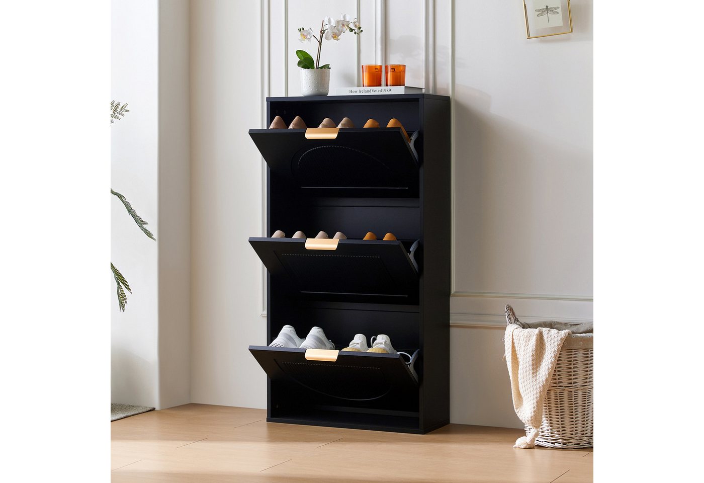 HAUSS SPOLE Schuhschrank Schuhkipper Schmal 60x24x114cm Schuhkommode weiß mit 3 Klappen (Schuhkipper Schmal mit 3 Klappen – Kippsicher & Modern, Platzsparender Schuhschrank für Flur & Wohnzimmer., 1-St., B60/D24/H114 cm) 3 umklappbare Schuhregale, Metallgriff HAUSS SPOLE Schuhschrank Schuhkipper Schmal 60x24x114cm Schuhkommode weiß mit 3 Klappen (Schuhkipper Schmal mit 3 Klappen – Kippsicher & Modern, Platzsparender Schuhschrank für Flur & Wohnzimmer., 1-St., B60/D24/H114 cm) 3 umklappbare Schuhregale, Metallgriff von HAUSS SPOLE
