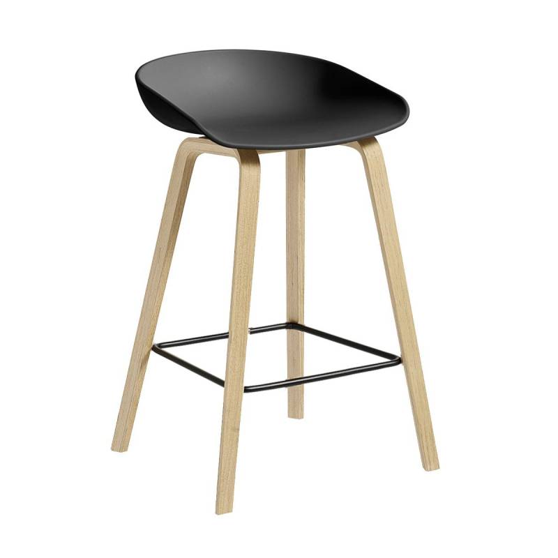 HAY - About a Stool AAS 32 2.0 Barhocker niedrig Eiche geseift - schwarz/Sitzschale Polypropylen recycelt/Gestell Eiche geseift/Stütze schwarz/mit Fil von HAY