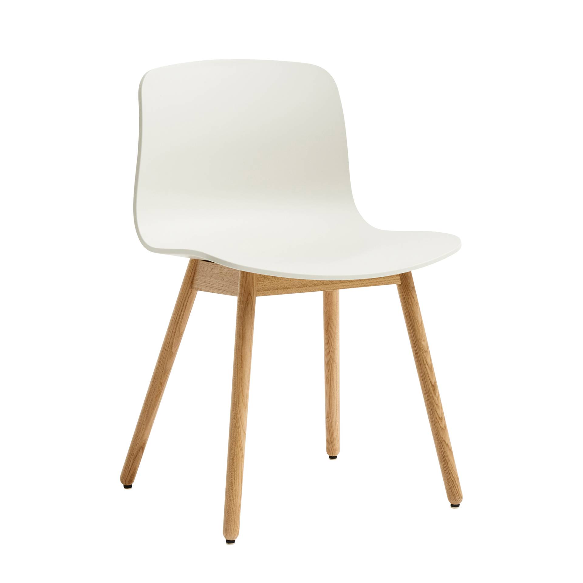 HAY - About a Chair AAC 12 2.0 Stuhl Eiche matt lackiert - melange creme/Sitzschale Polypropylen recycelt/Gestell Eiche lackiert (wasserbasiert)/mit.. von HAY