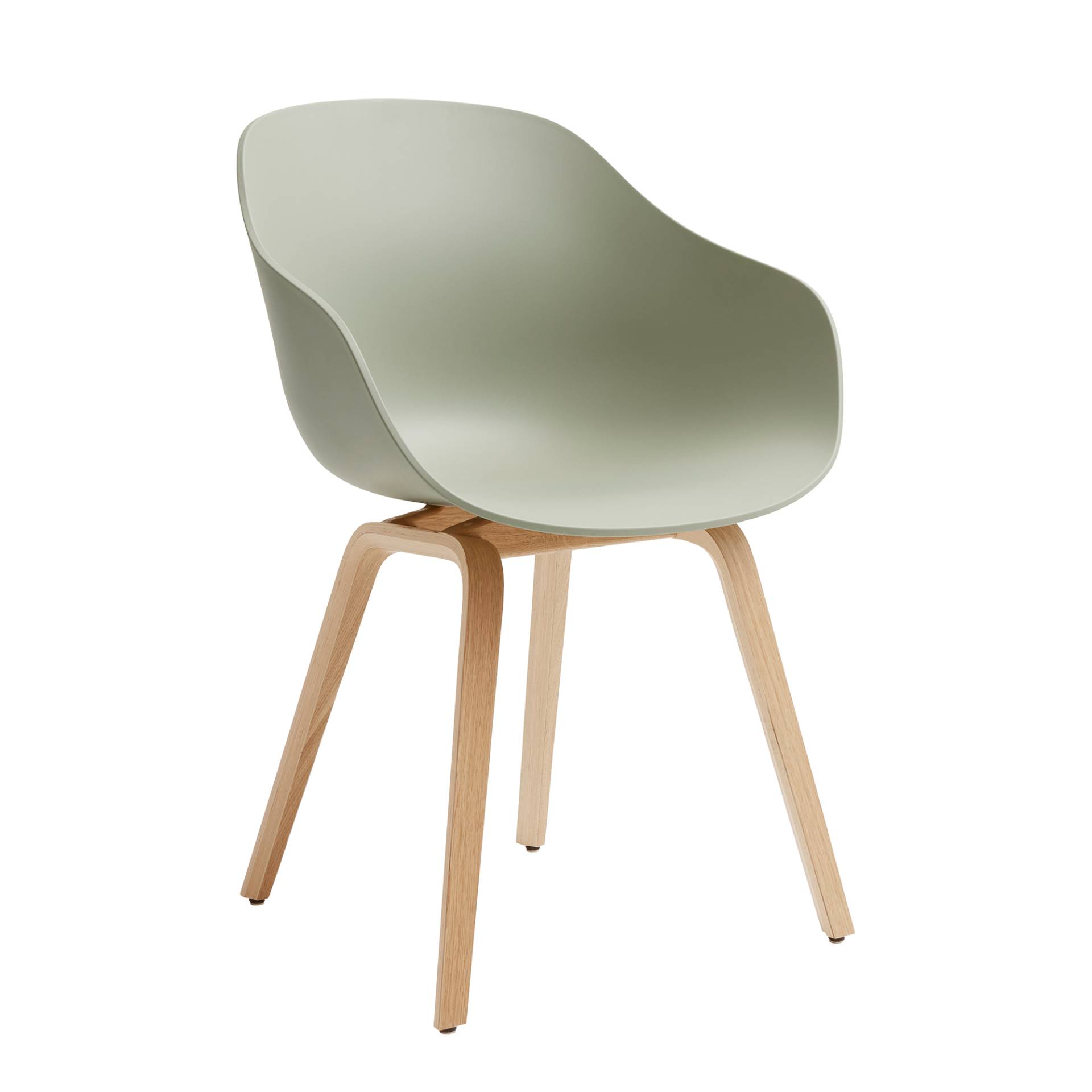 HAY - About a Chair AAC 222 2.0 Armlehnstuhl Eiche lackiert - pastellgrün/Sitzschale Polypropylen recycelt/Gestell Eiche lackiert wasserbasiert/mit... von HAY