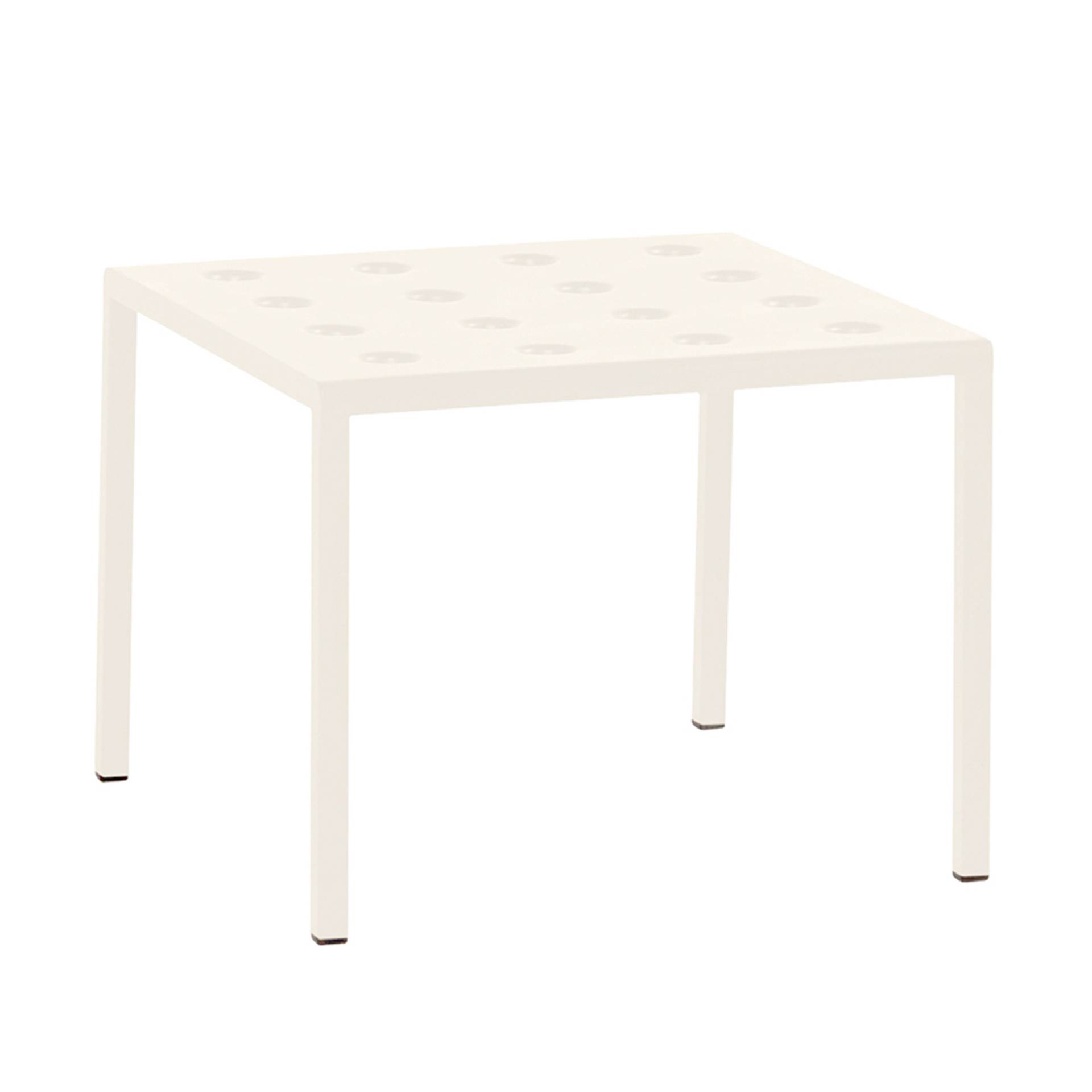 HAY - Balcony Garten Beistelltisch 50x51,5x38,5cm - kreidebeige/pulverbeschichtet/LxBxH 50x51,5x38,5cm von HAY