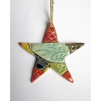 Regenbogen Patchwork Keramik Stern Ornament Charm - Weihnachtsdekoration Geschenke Hängender Valentinstag Dekoration von HBSculptures