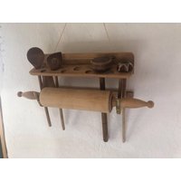 Antikes Küchenregal " Wandregal Küchenhelfer/Landhaus - Farmhaus Brocante & Vintage /Löffelhalter Teigholzhalter von HBVintageLaden