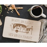Personalisiertes Frühstücksbrett Wohnwagen | Griffbrett Für Camper Brettchen Als Geschenk Freunde Und Verwandte, Geschenkidee Holz von HCLasergravur