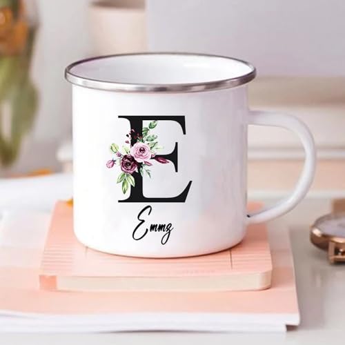 Personalisiert Emaille-Tasse Monogramm Initiale Mit Namen, Personalisiert Blumen Blüten Dekor, Emaille Tasse Weiß Mit Designbuchstaben A-Z, 360 Ml Kaffeetasse von HDLOVE