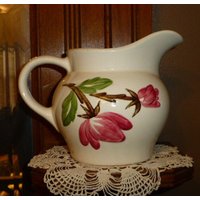 Vintage Continental Kilns Blumenkrug Grünes Laubenmuster, Signiert von HEARTFELTFAVORITES