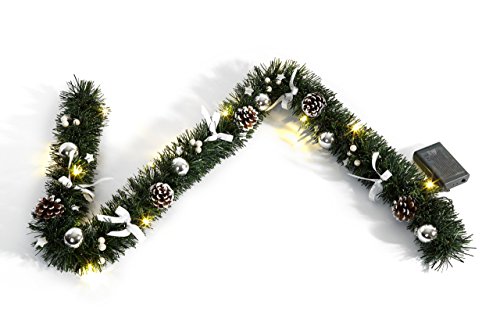 Heitmann Deco dekorierte Weihnachtsgirlande mit Kugeln; Schleifen und Zapfen - mit LED-Beleuchtung - grün; silber;weiß - für innen, 46.3 x 14.3 x 6.5 cm von HEITMANN DECO