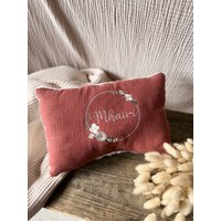 Namenskissen Blumenkranz Mit Name Namenskissen Blumenkranz Mit Name von HEJMARYetsy