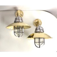 Etsy Geschenke Aluminium Schwan/Gänsehals Hals Wandleuchte Light Brass Shade Lot 2 von HERITAGEANTIQUESUSA