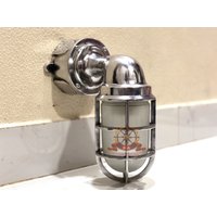 Mighty Hoopla 2021 Maritime Gewölbte Passageway Wandlampe Mit Abzweigdose Und Weißem Glas Lot Von 5 von HERITAGEANTIQUESUSA